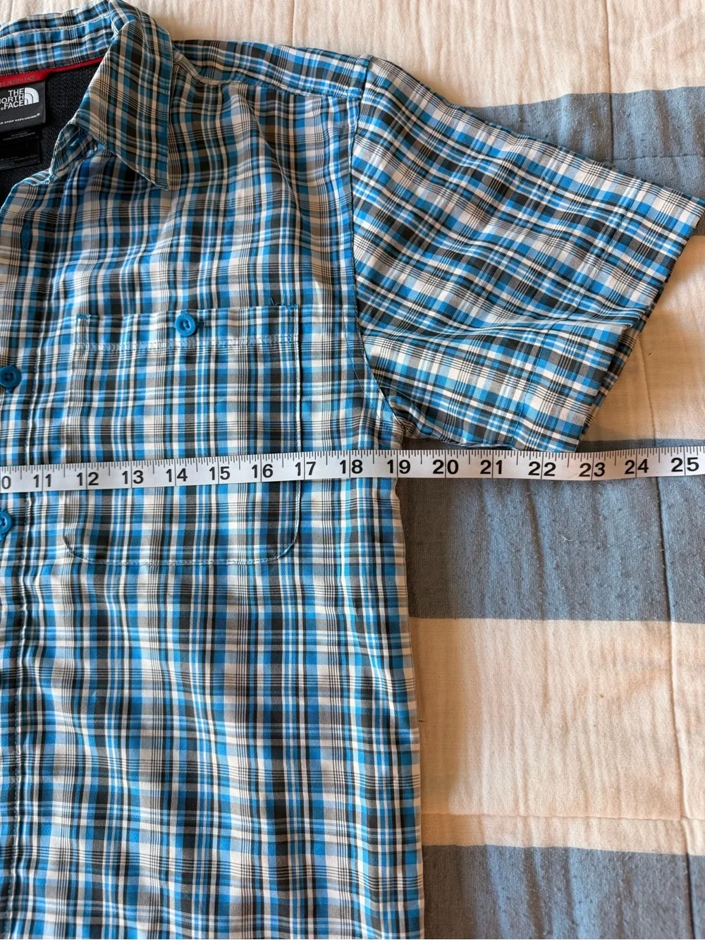 The North Face Tekware Mens Blue Plaid Performance Short Sleeve Size M